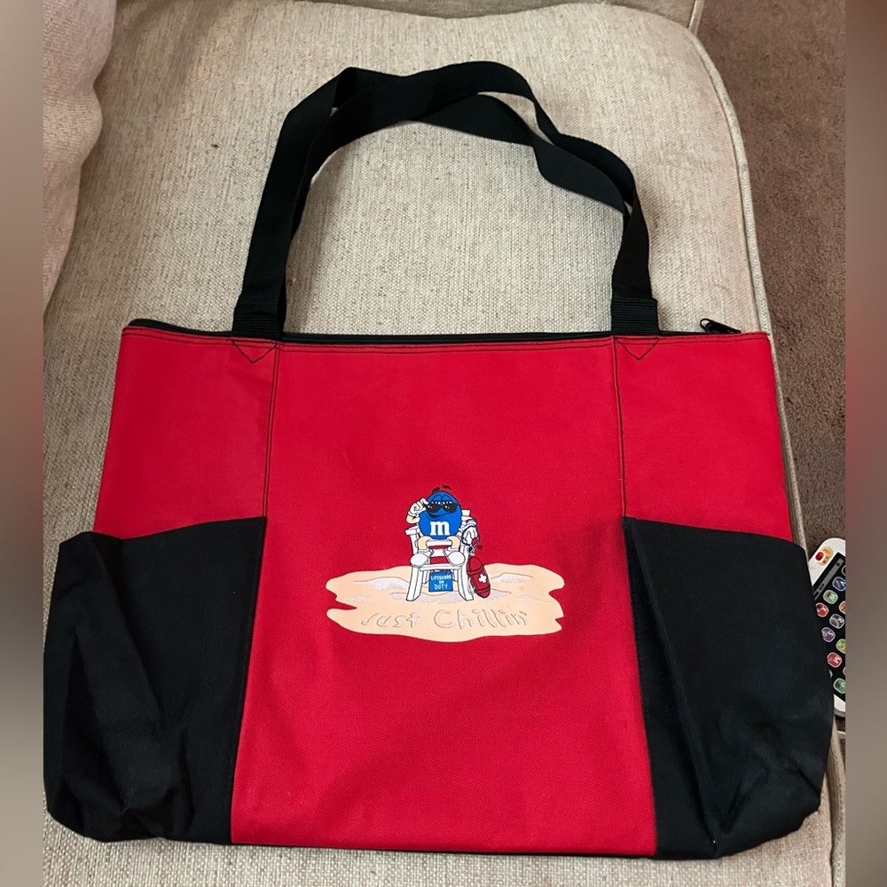 M&M lifeguard insulated bag cooler
